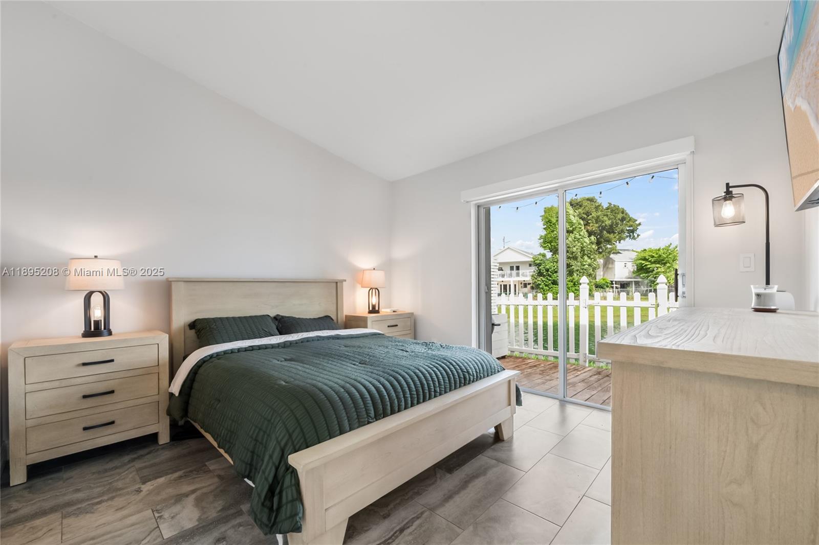 VILLAS OF DEERWOOD REPLAT - Residential