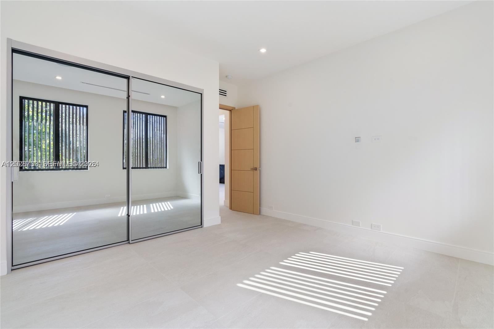 RIO VISTA ISLES - Residential Income