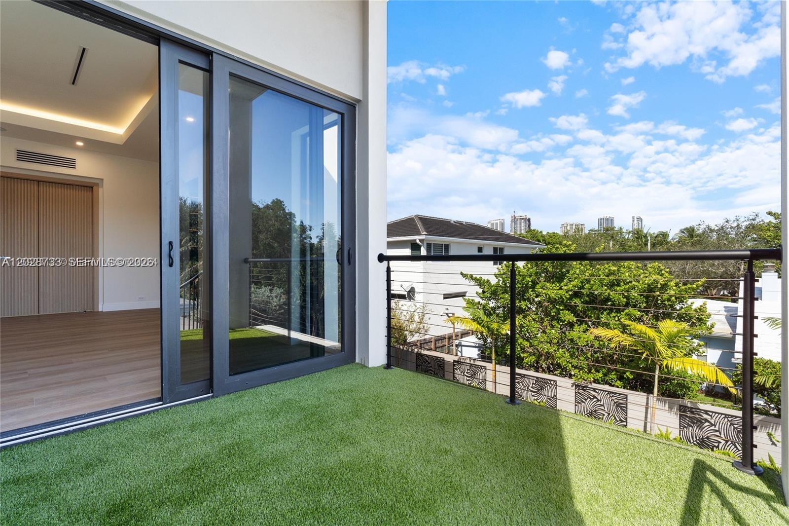 RIO VISTA ISLES - Residential Income