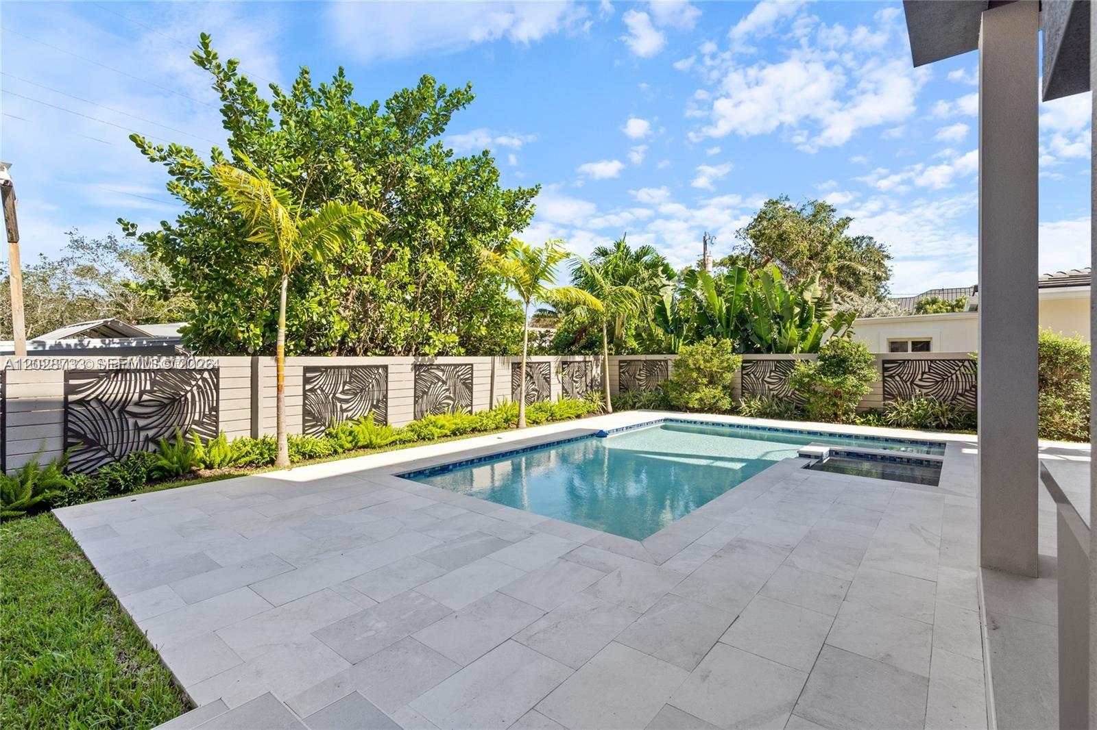 RIO VISTA ISLES - Residential Income