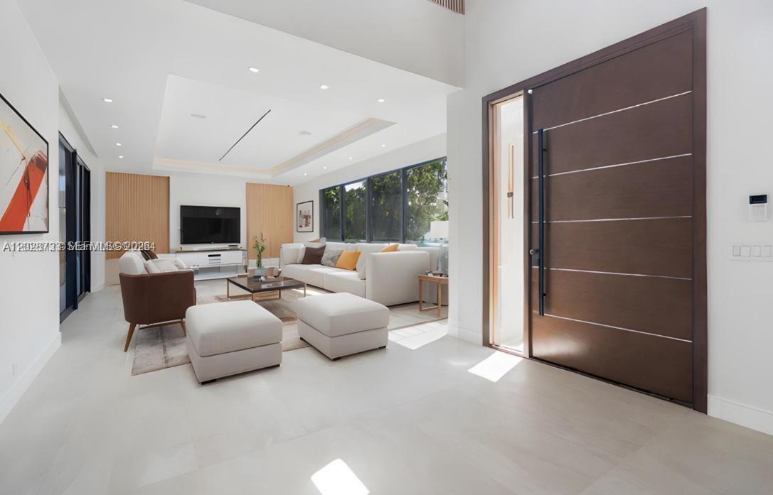 RIO VISTA ISLES - Residential Income