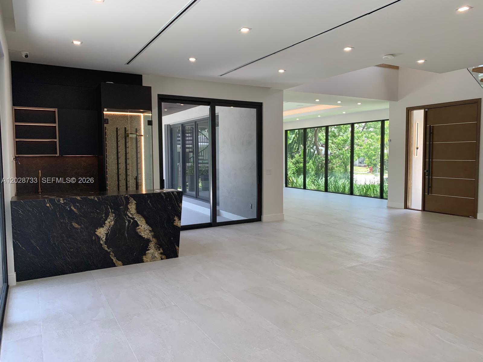 RIO VISTA ISLES - Residential Income
