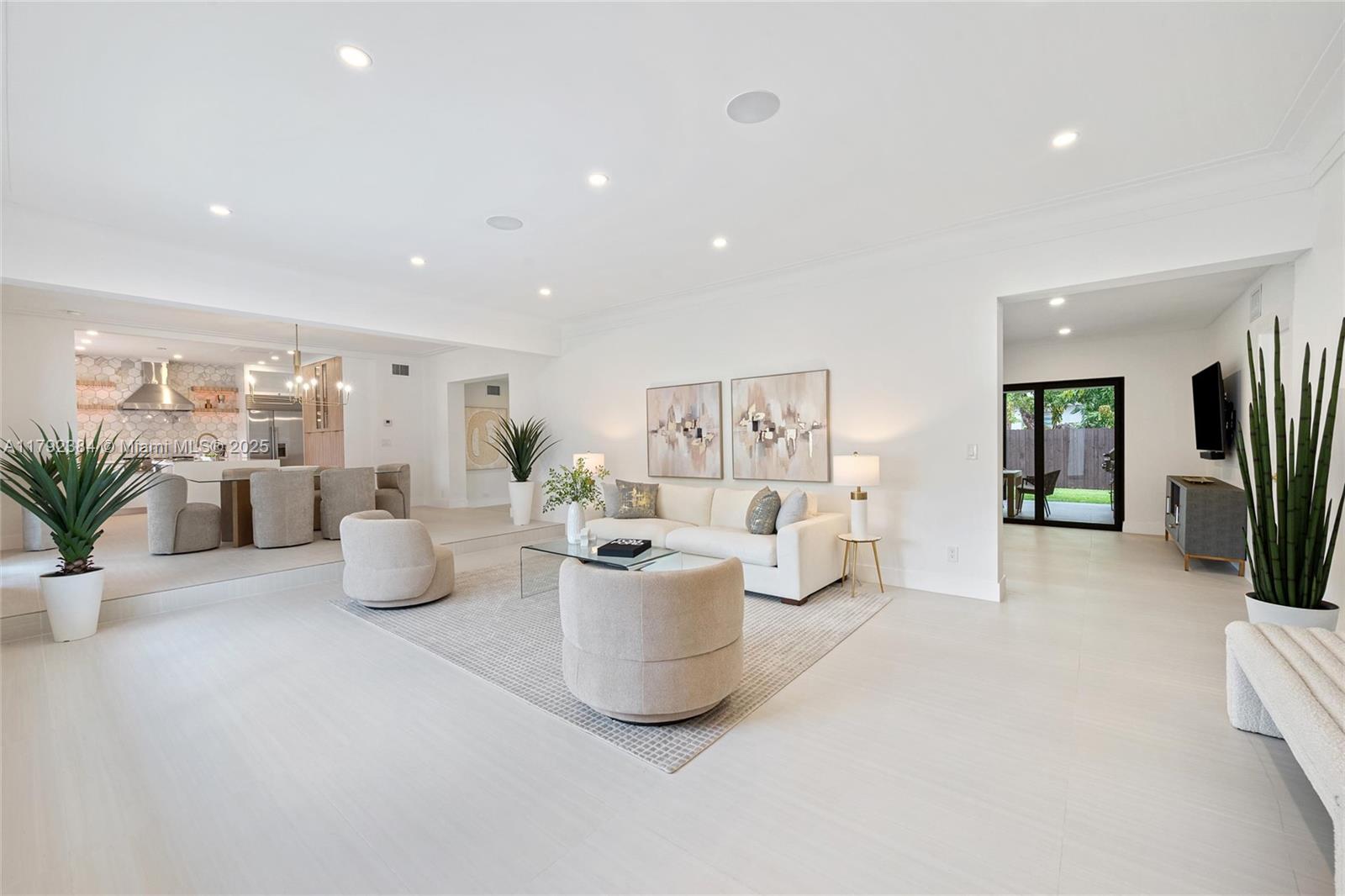 1375 SW 17th Ter