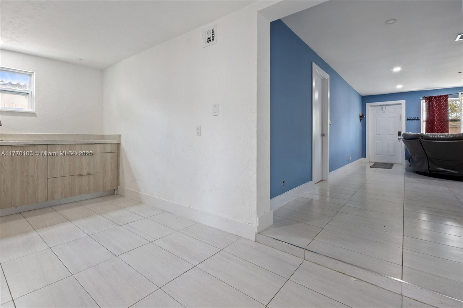 BROADVIEW PARK - Residential