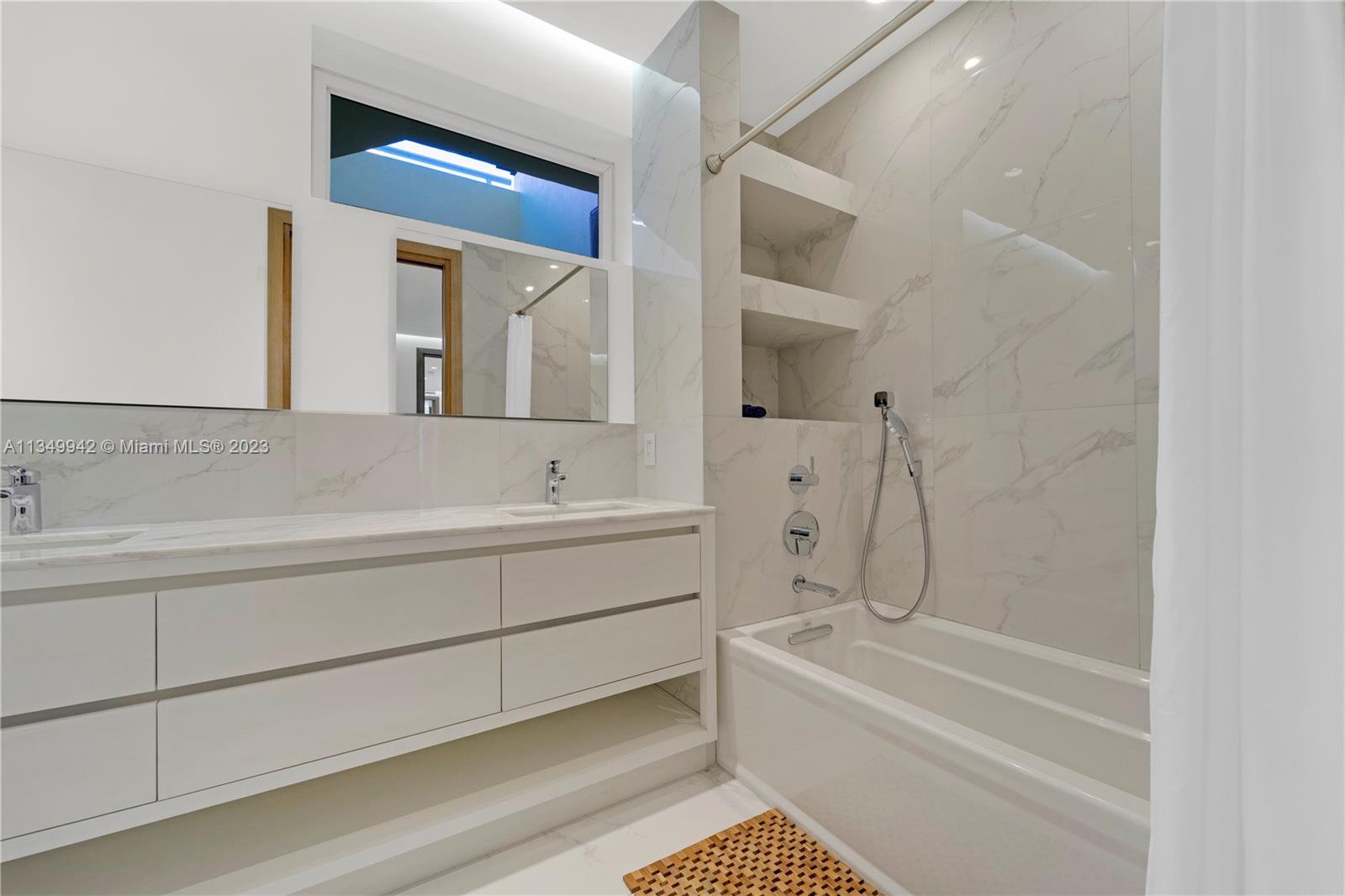 AQUA AT ALLISON ISLAND - Residential