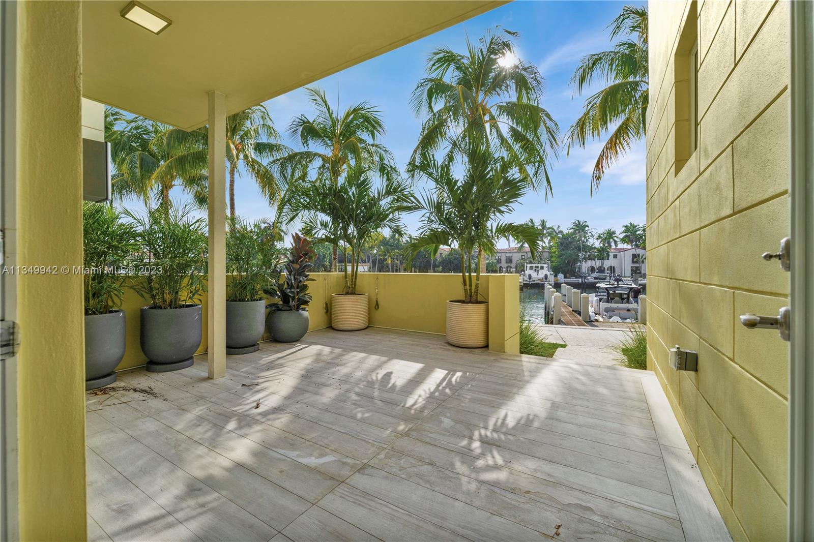 AQUA AT ALLISON ISLAND - Residential