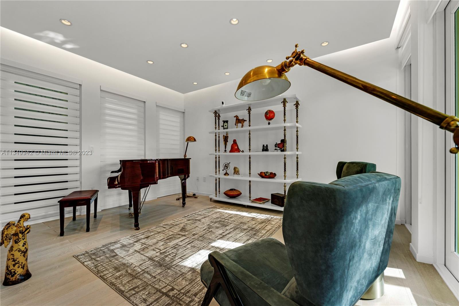 AQUA AT ALLISON ISLAND - Residential