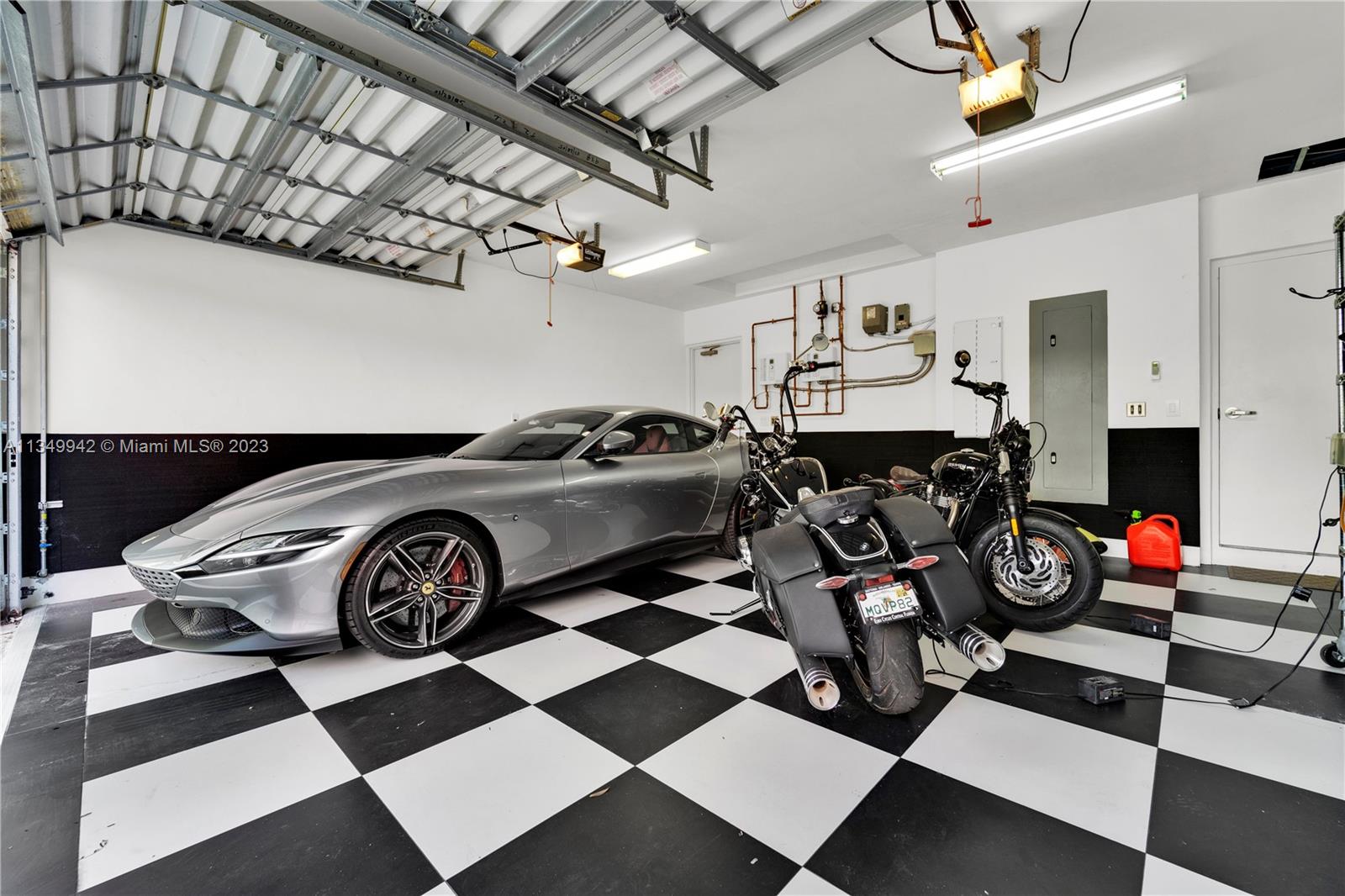 AQUA AT ALLISON ISLAND - Residential