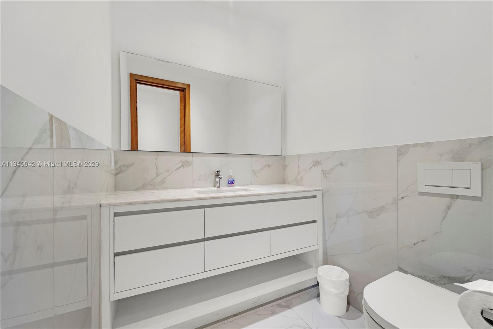 AQUA AT ALLISON ISLAND - Residential