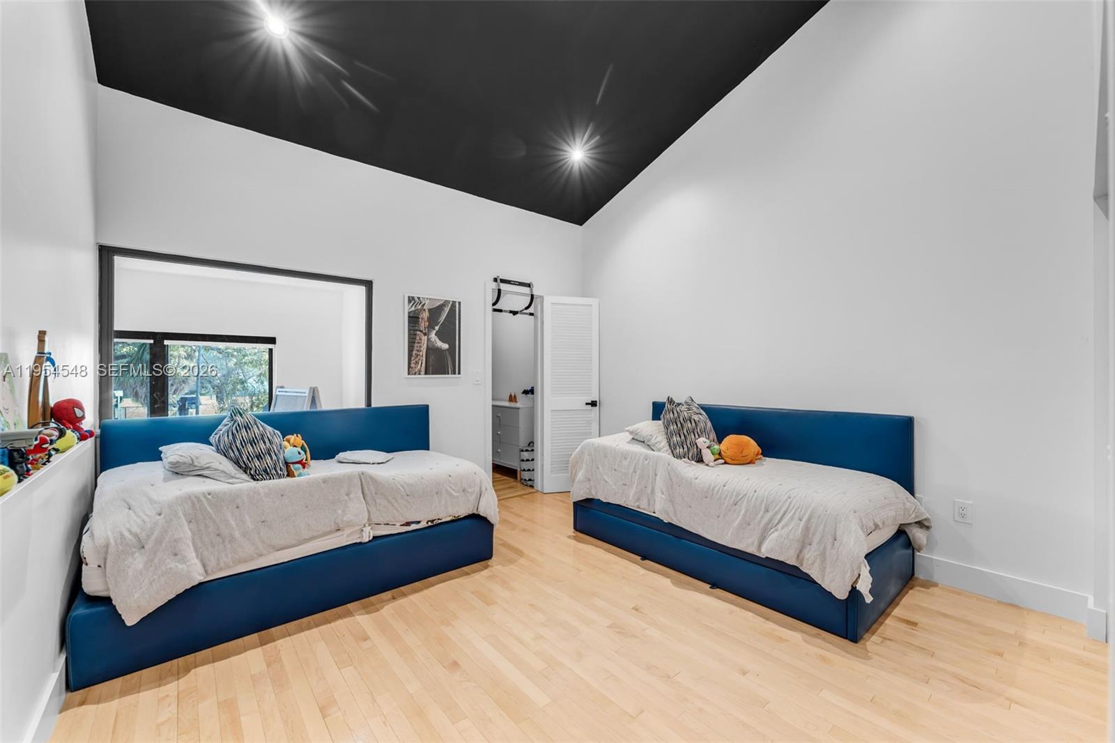 BANYANS OF SOUTH MIAMI CO - Residential