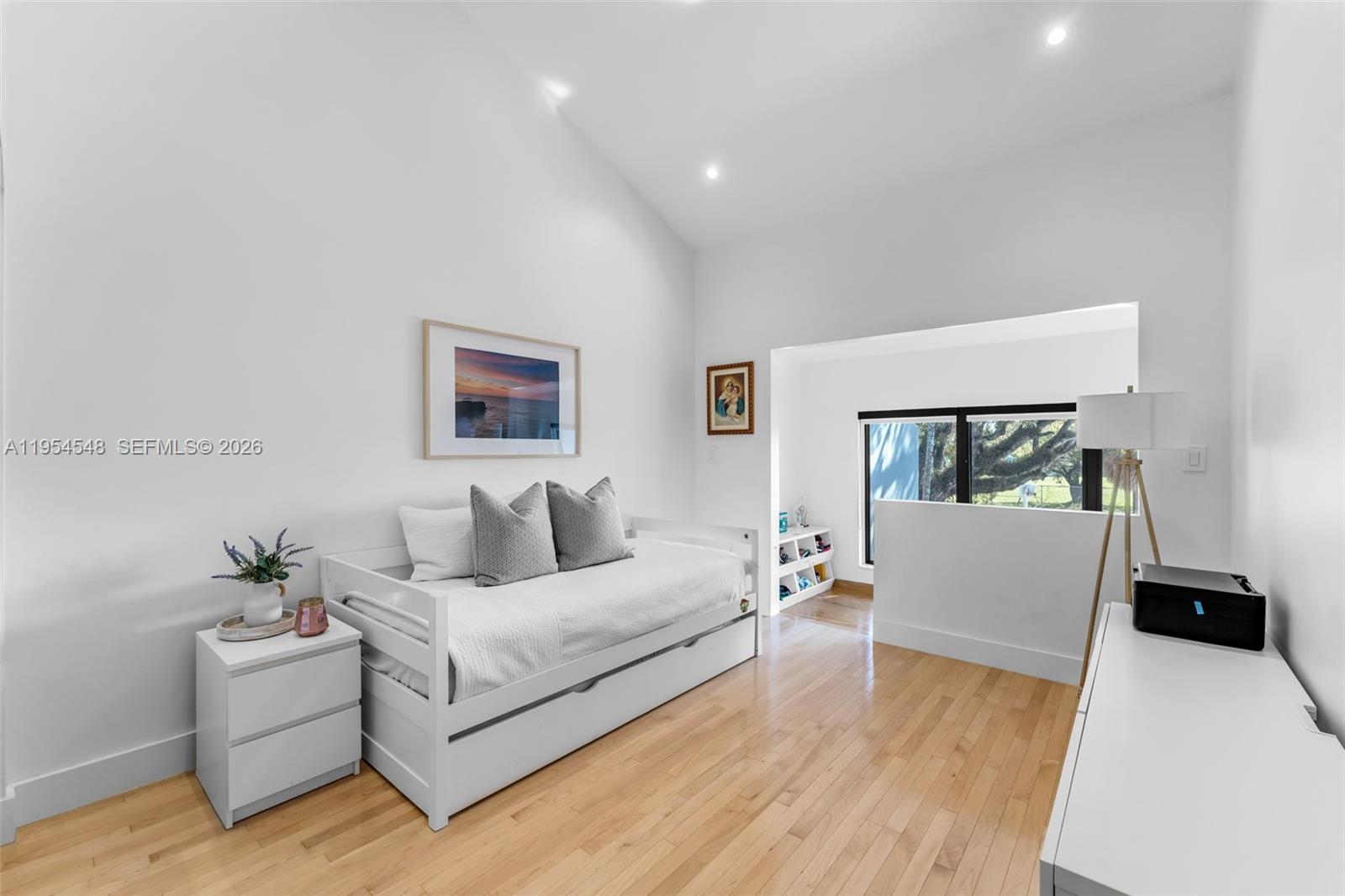 BANYANS OF SOUTH MIAMI CO - Residential