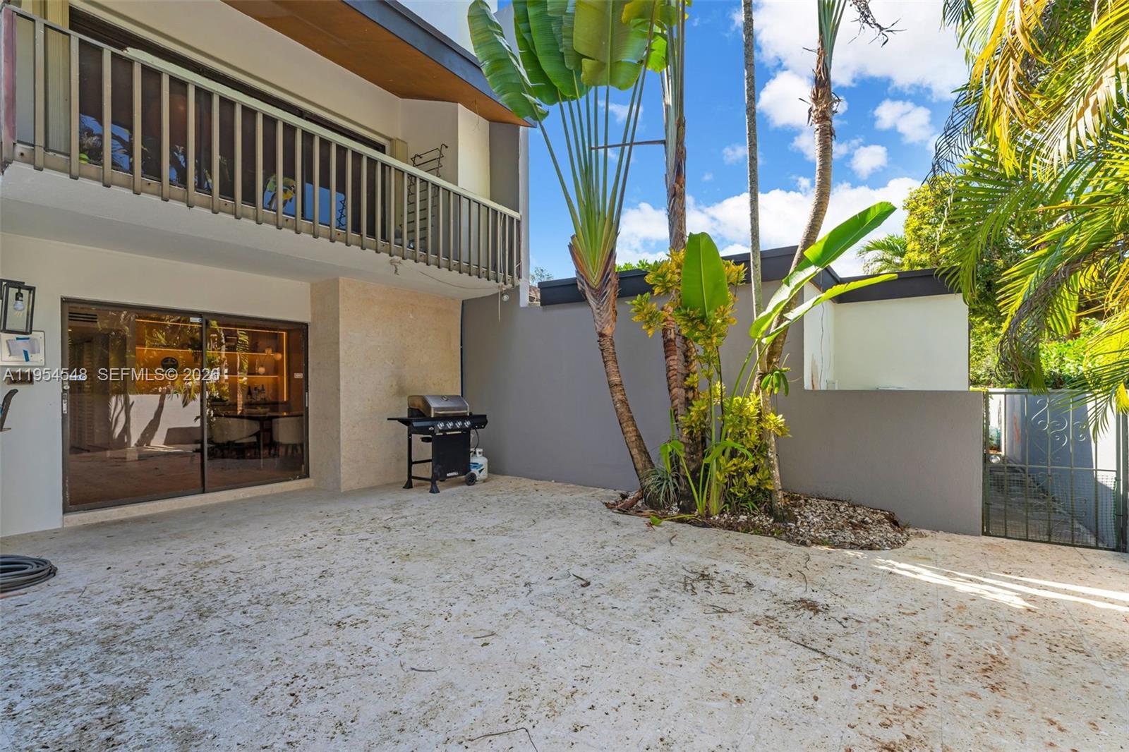 BANYANS OF SOUTH MIAMI CO - Residential