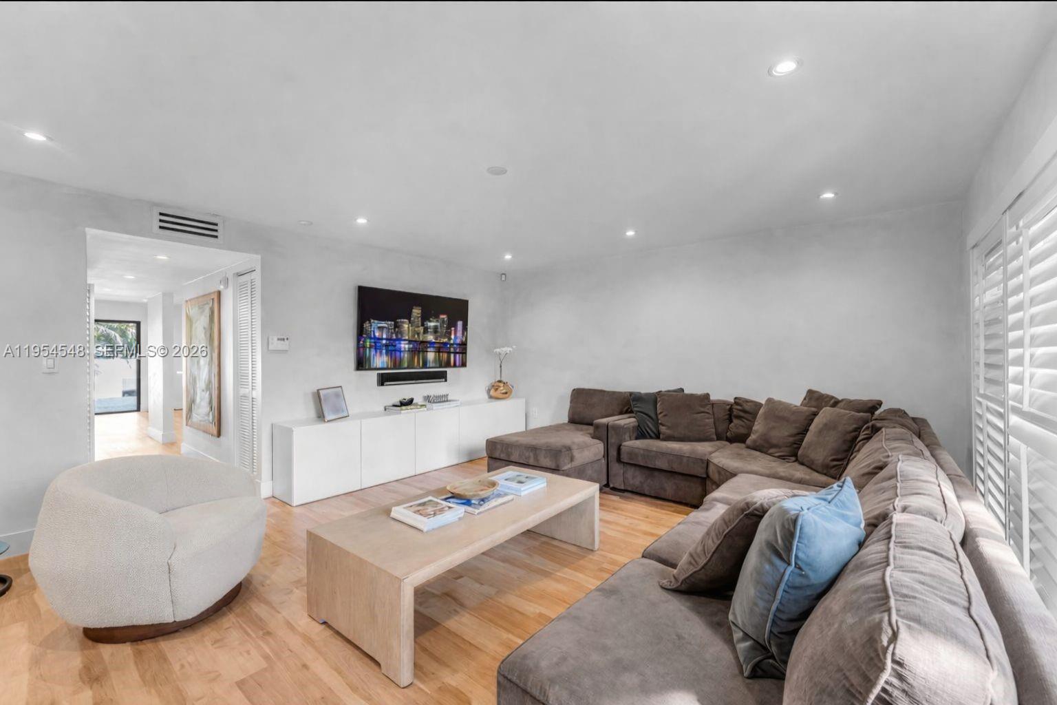 BANYANS OF SOUTH MIAMI CO - Residential