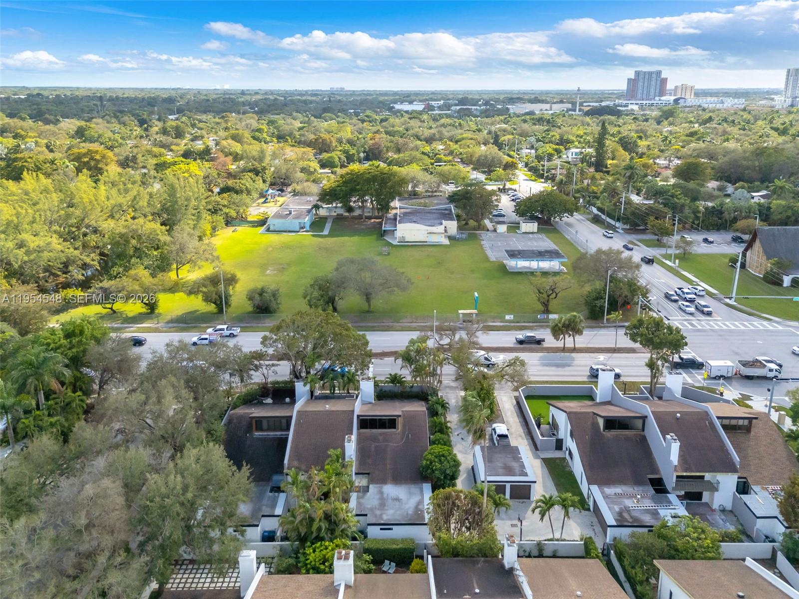 BANYANS OF SOUTH MIAMI CO - Residential