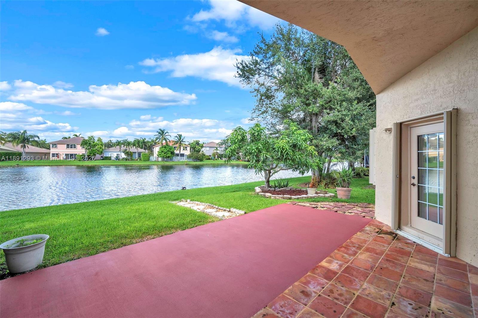 SAPPHIRE SHORES-SAPPHIRE - Residential Lease