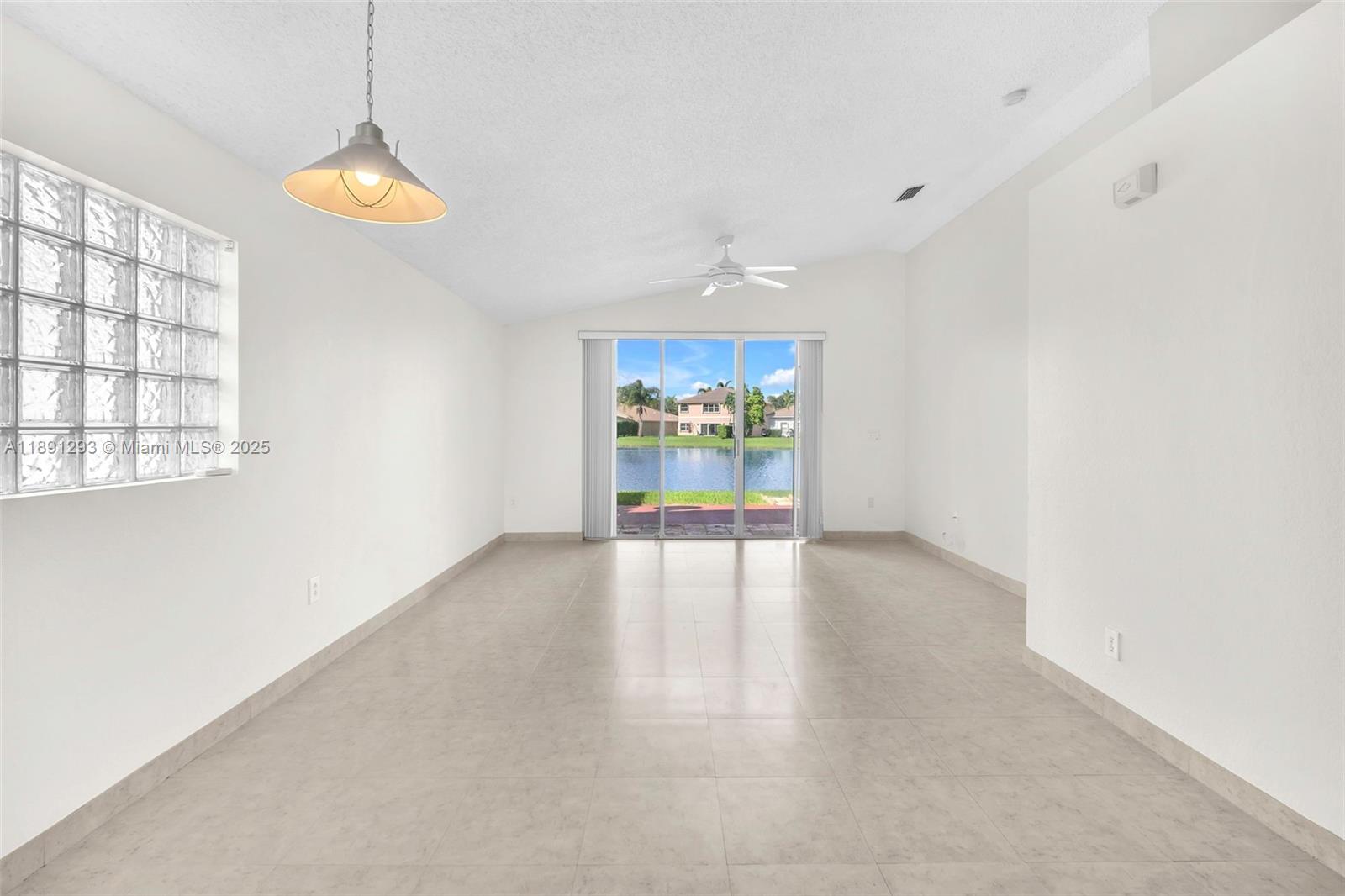 SAPPHIRE SHORES-SAPPHIRE - Residential Lease