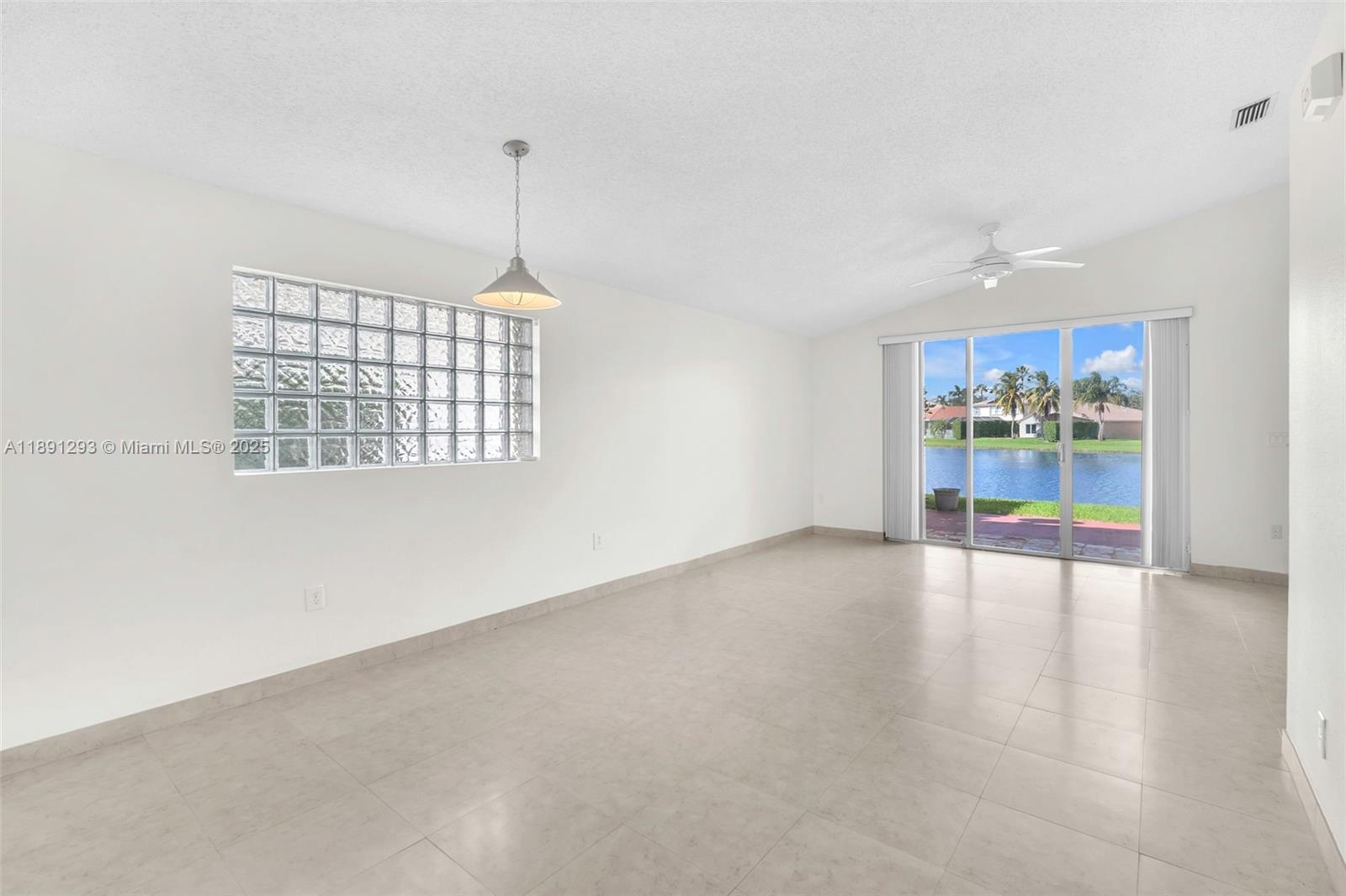 SAPPHIRE SHORES-SAPPHIRE - Residential Lease