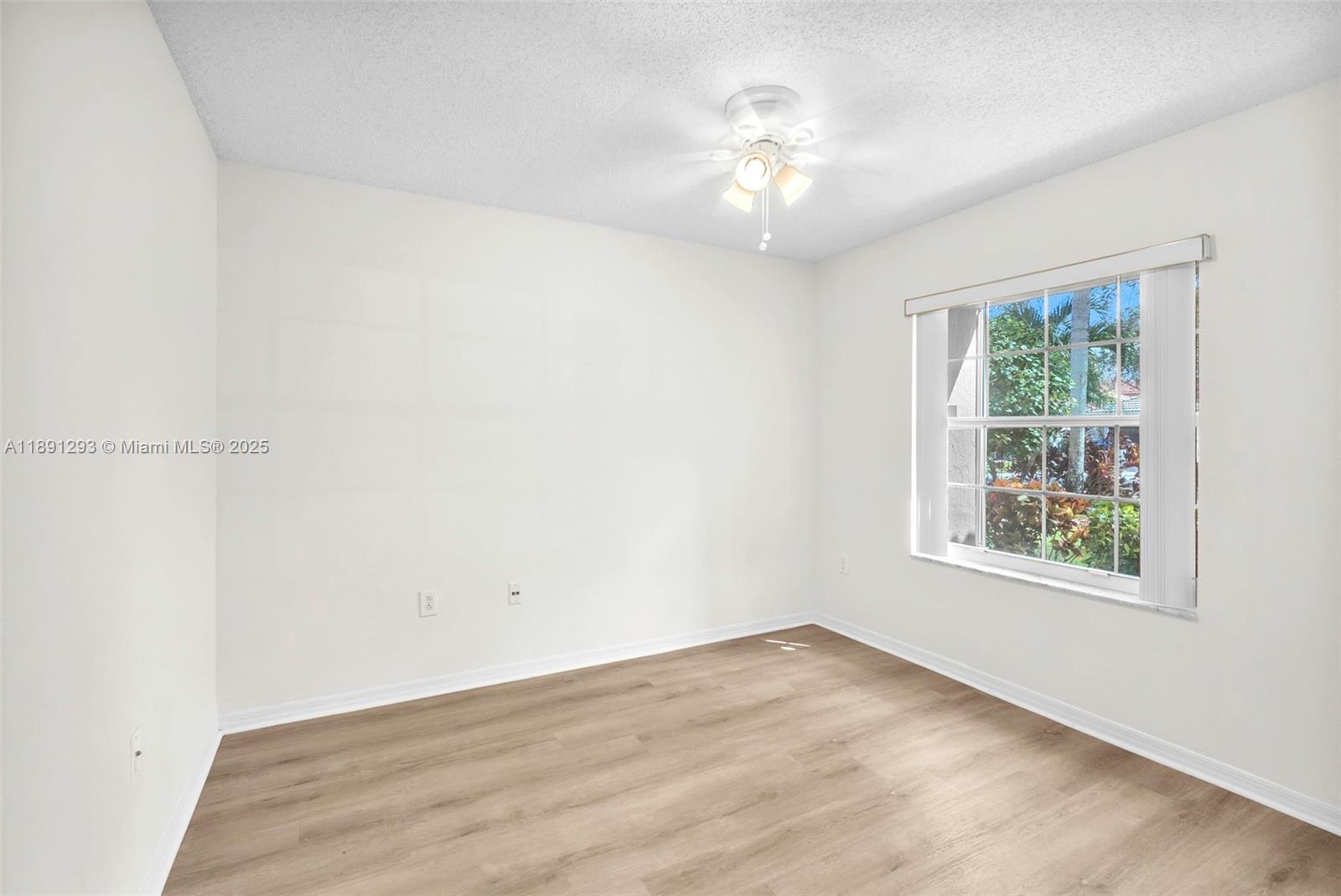 SAPPHIRE SHORES-SAPPHIRE - Residential Lease