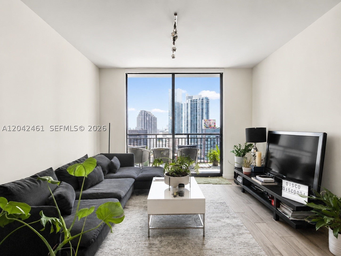 999 SW 1st Ave 2211