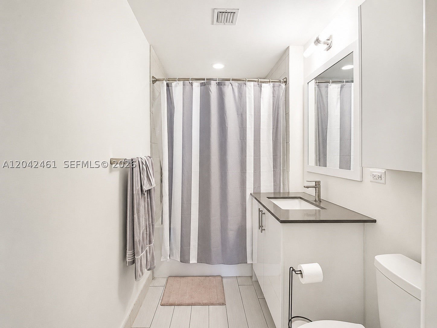 999 SW 1st Ave 2211