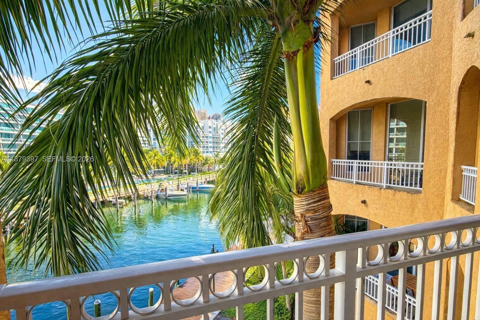 ALAQUA CONDO - Residential