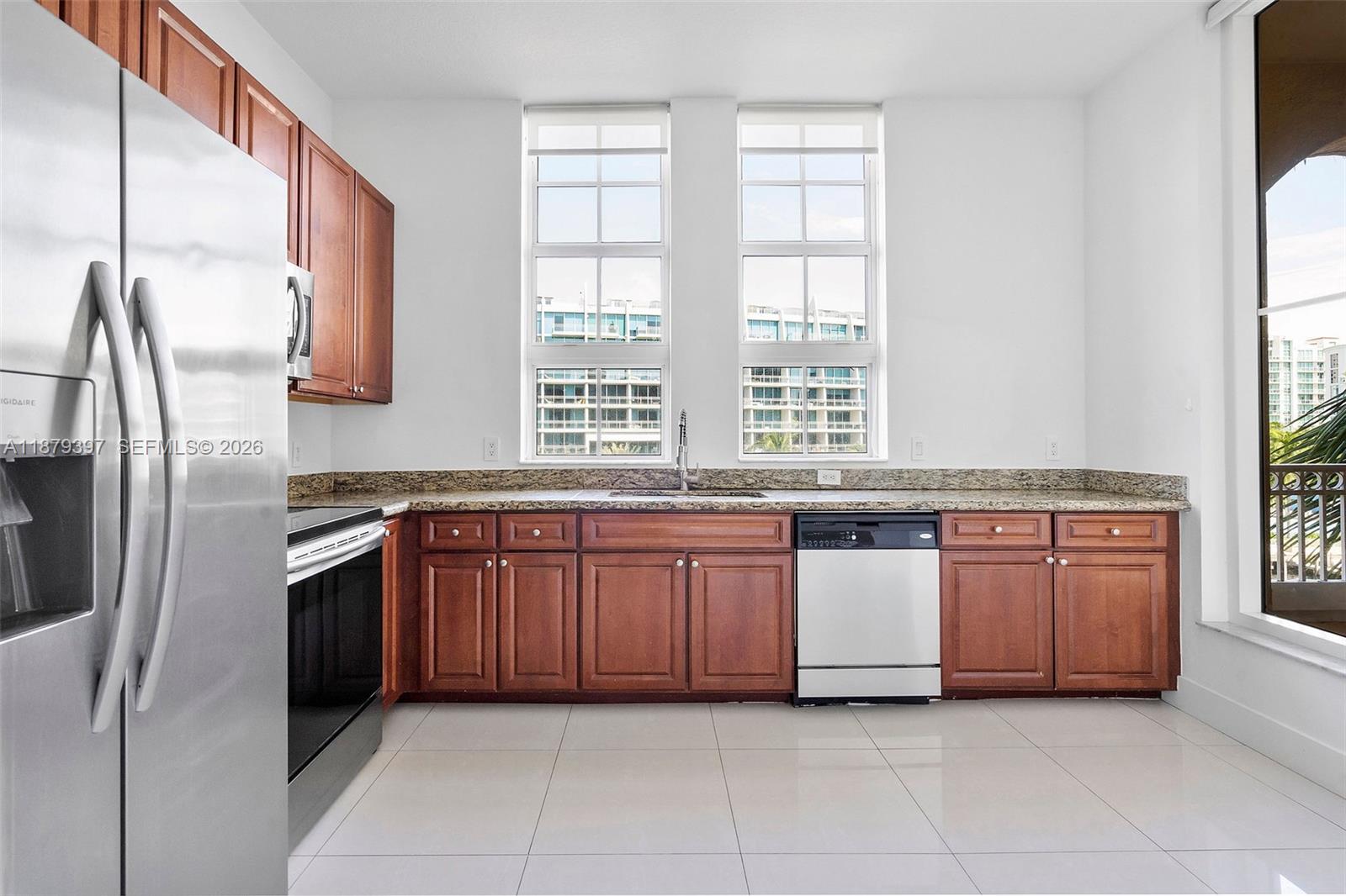 ALAQUA CONDO - Residential