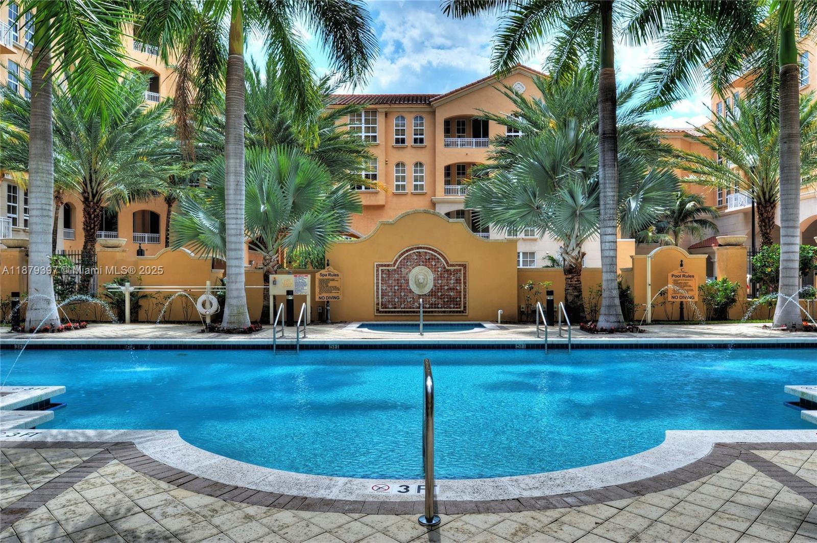 ALAQUA CONDO - Residential