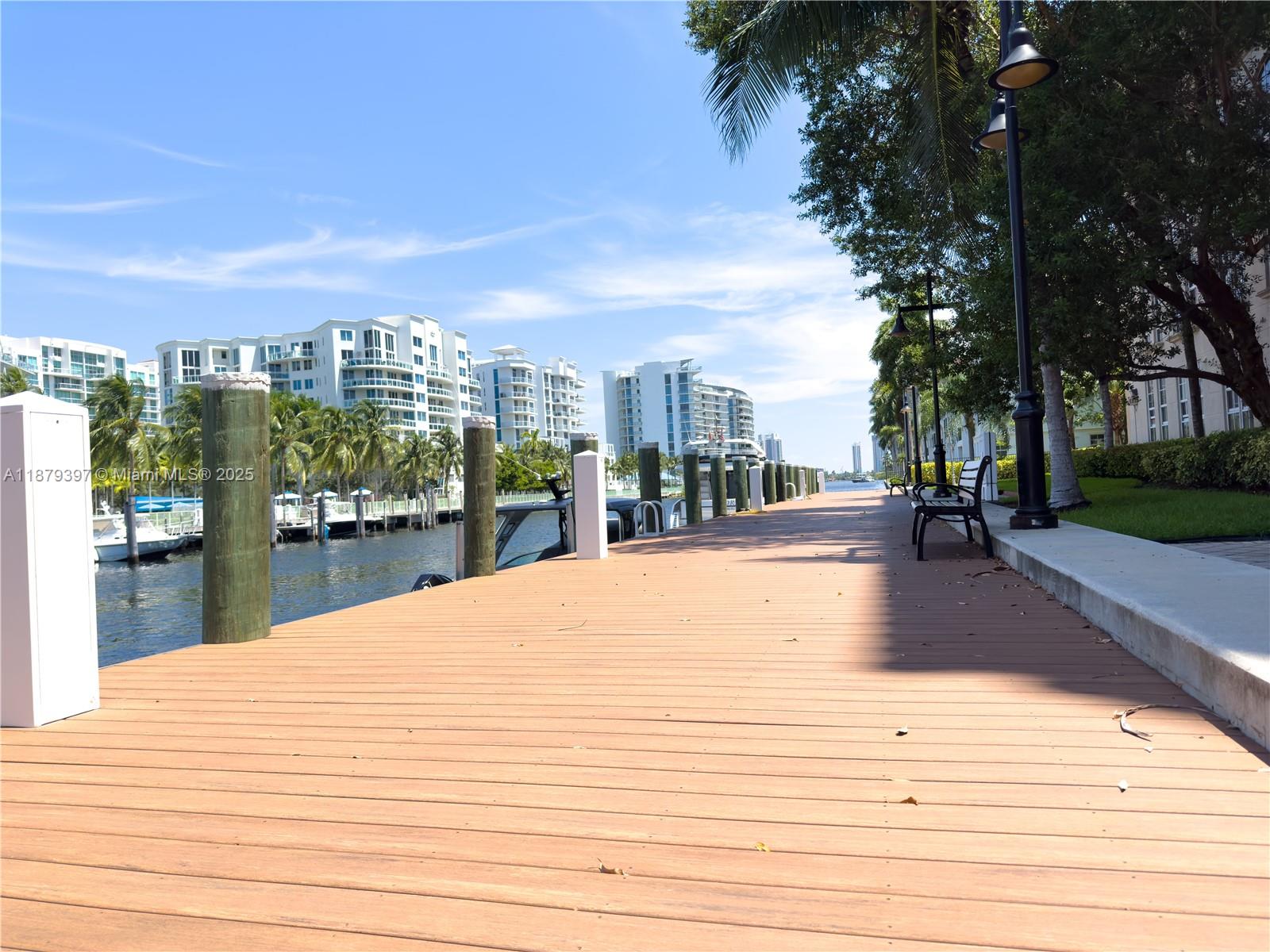 ALAQUA CONDO - Residential