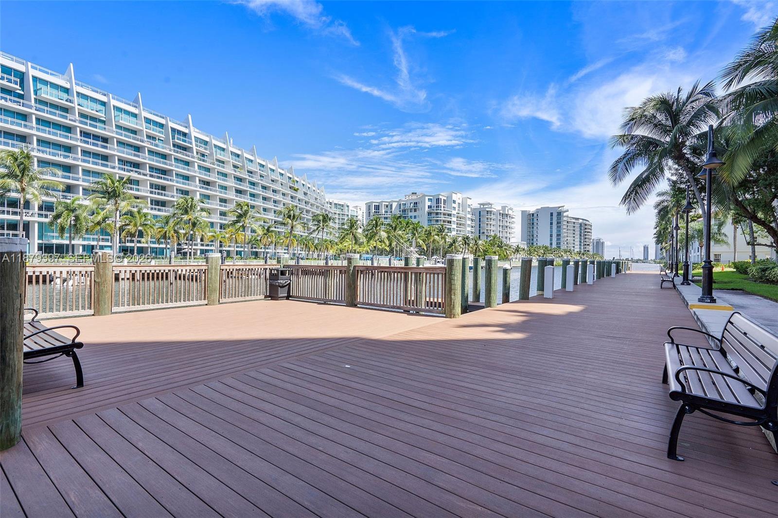 ALAQUA CONDO - Residential