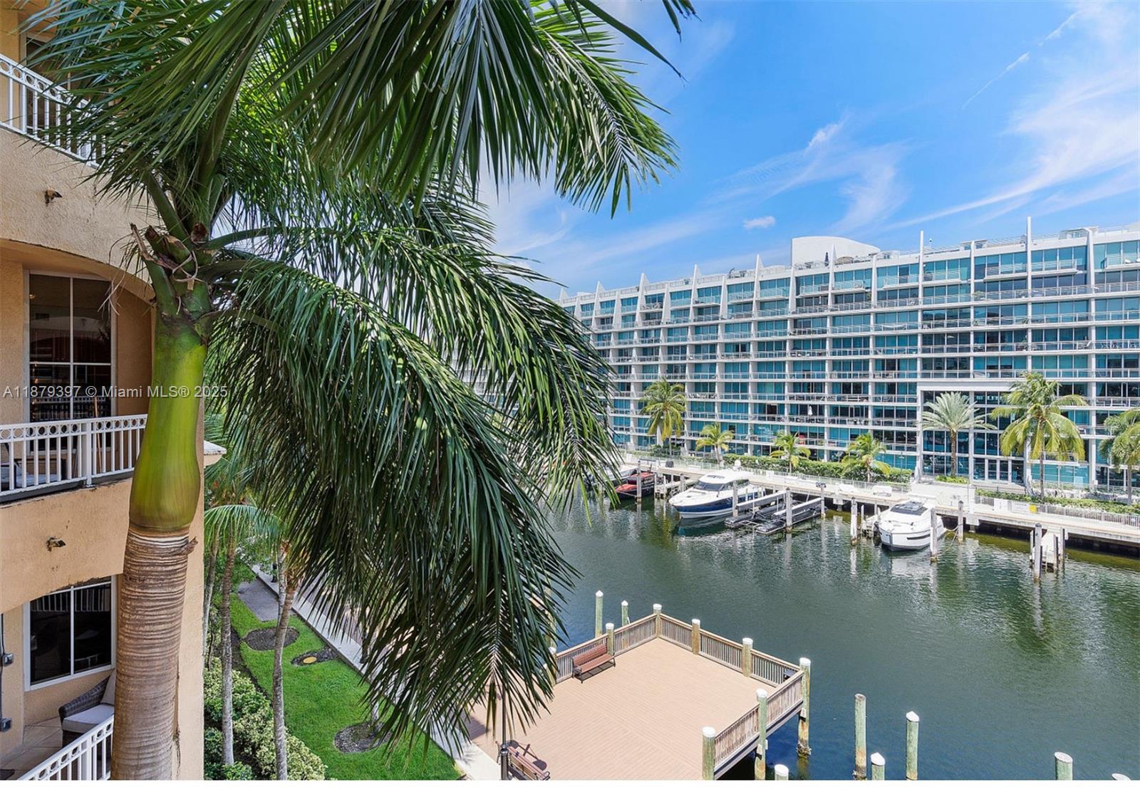 ALAQUA CONDO - Residential