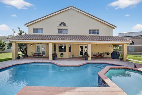 955 NW 197th Ter Pembroke Pines FL 33029