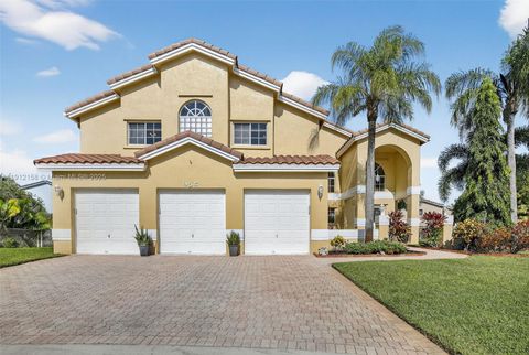 955 NW 197th Ter Pembroke Pines FL 33029