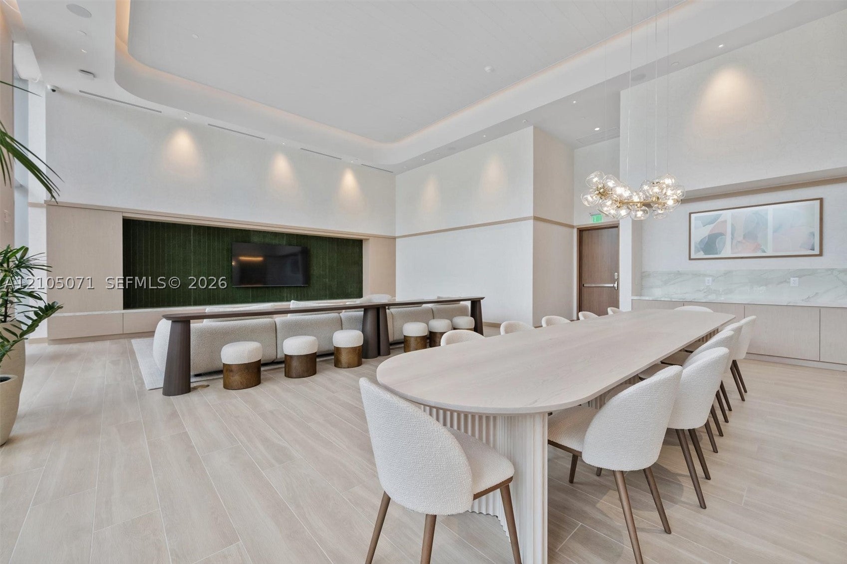 2411 Laguna Circle 3001