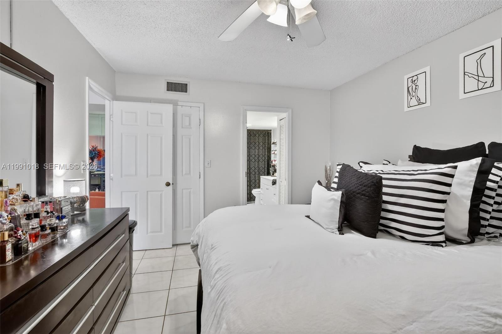 MANORS OF INVERRARY I-7 - Residential