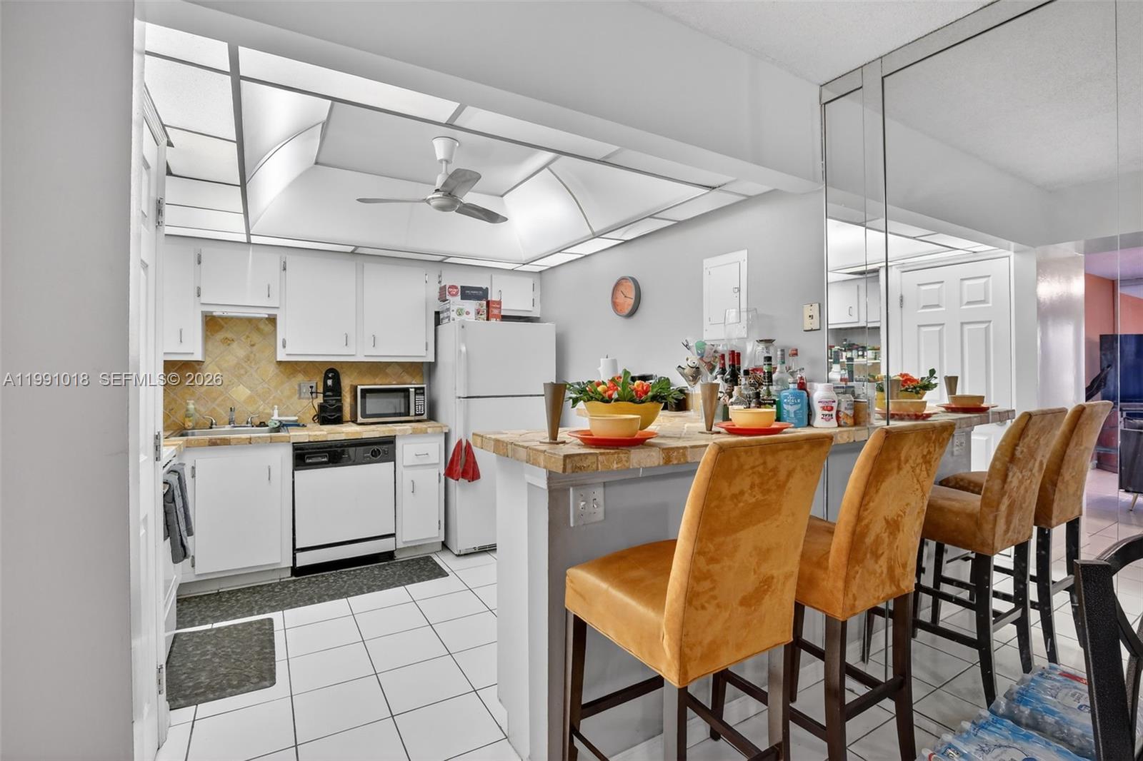 MANORS OF INVERRARY I-7 - Residential