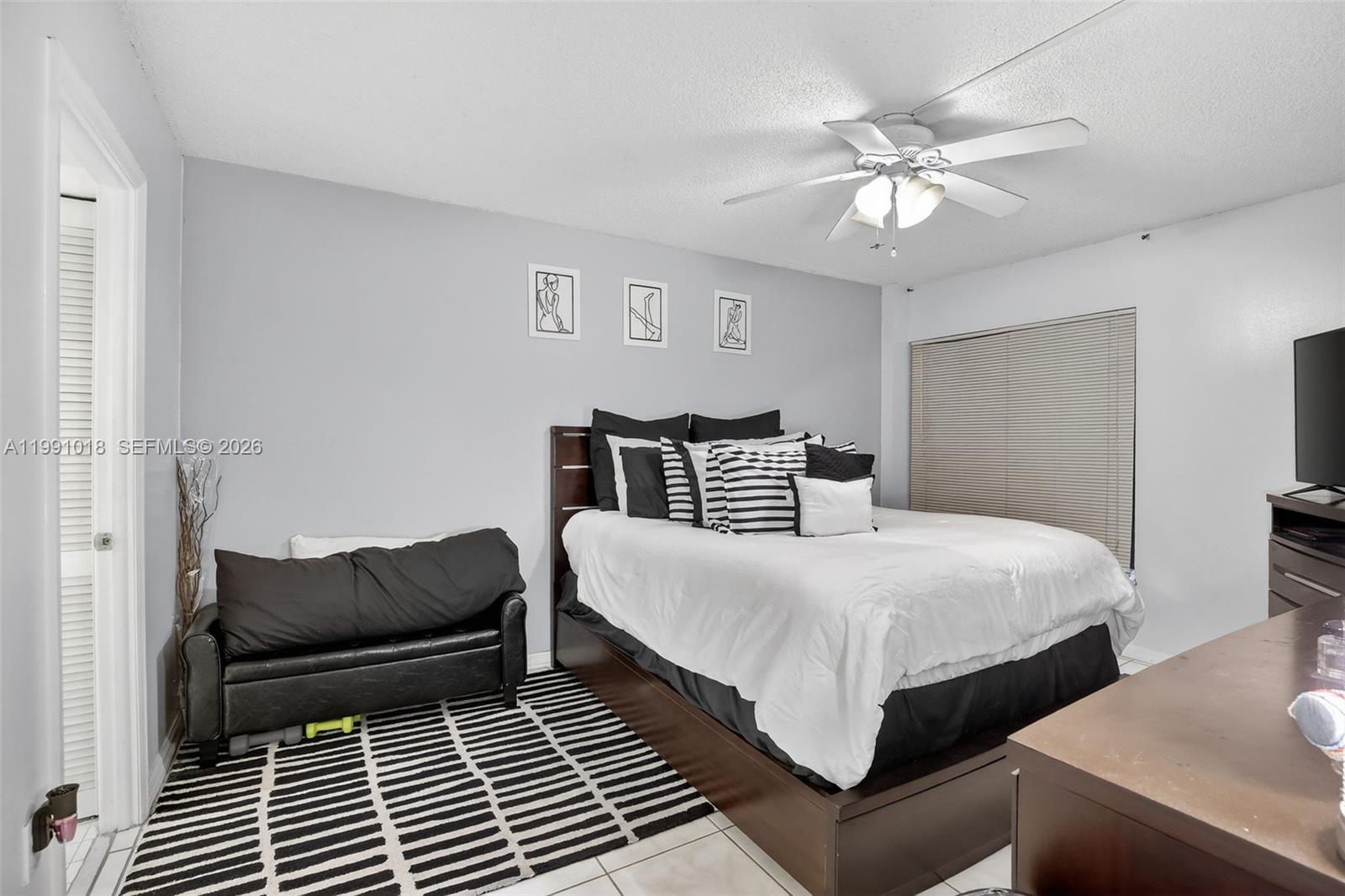 MANORS OF INVERRARY I-7 - Residential