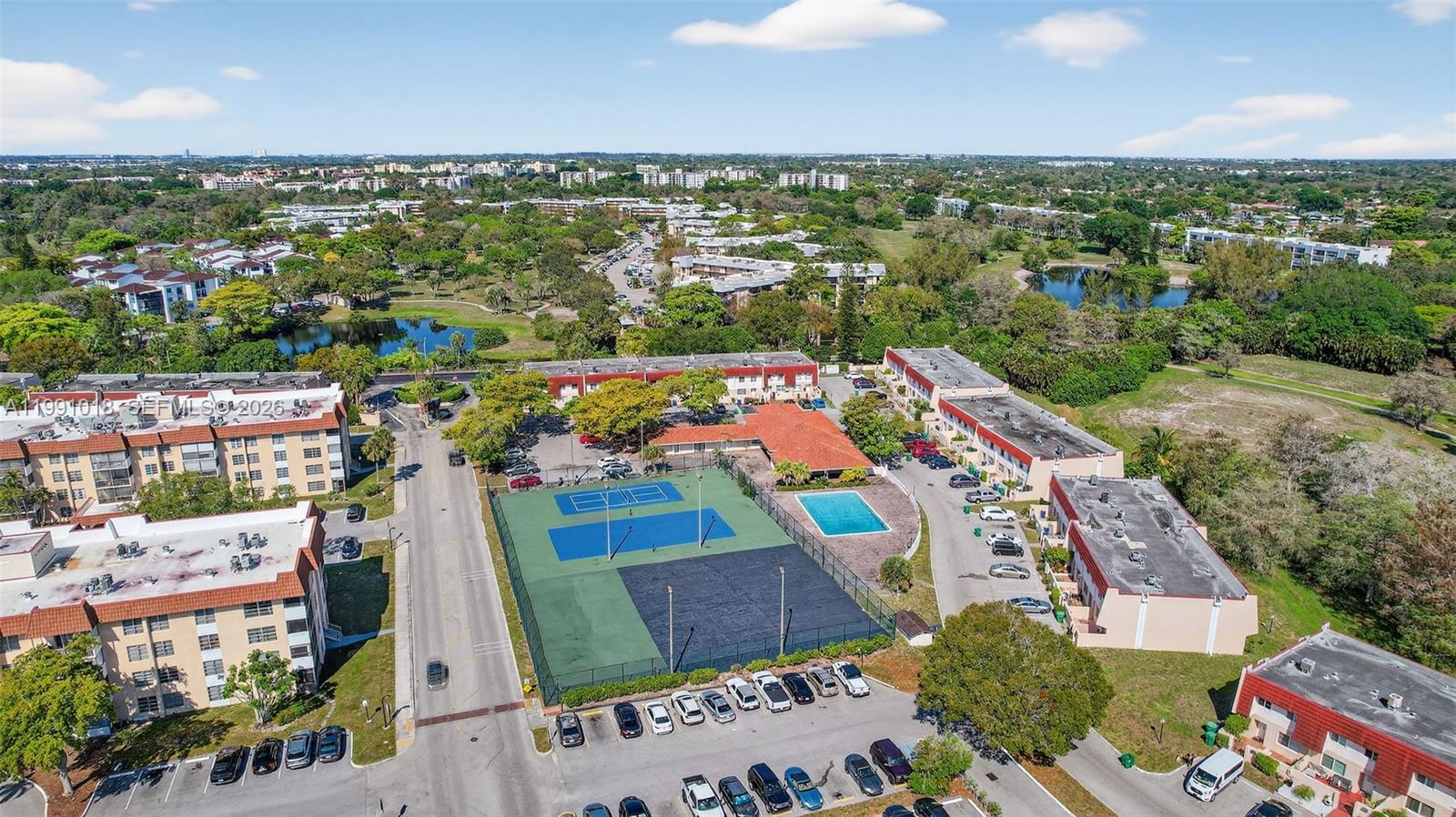 MANORS OF INVERRARY I-7 - Residential