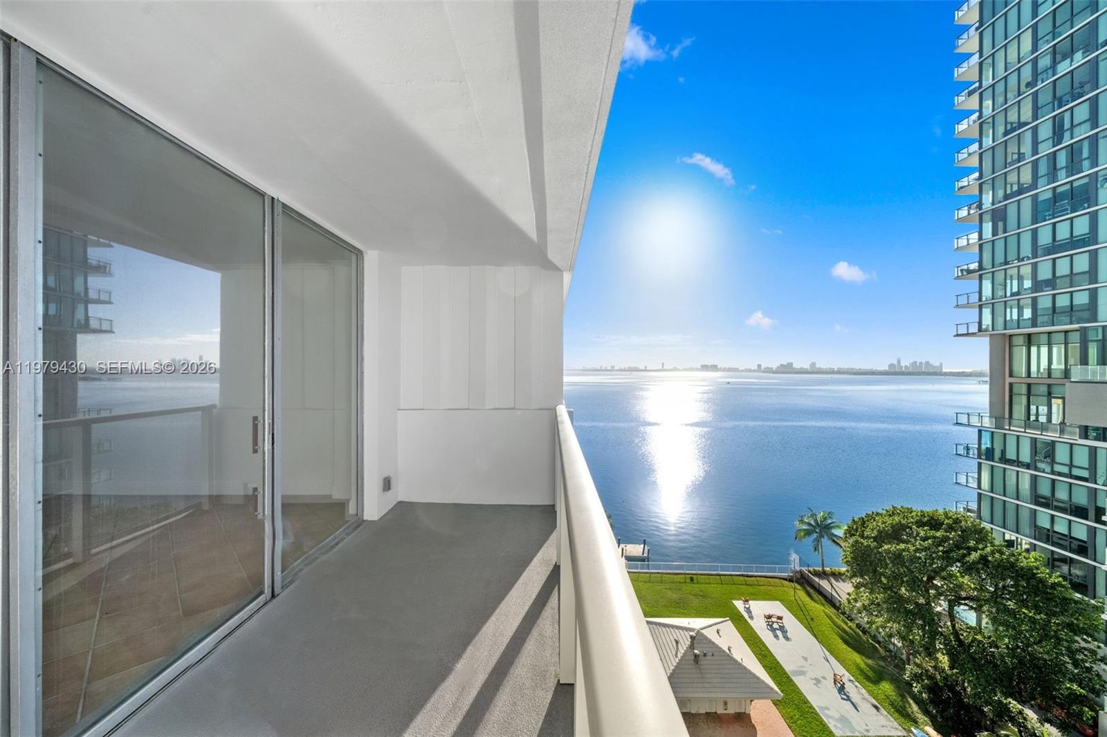 3301 NE 5th Ave 1008