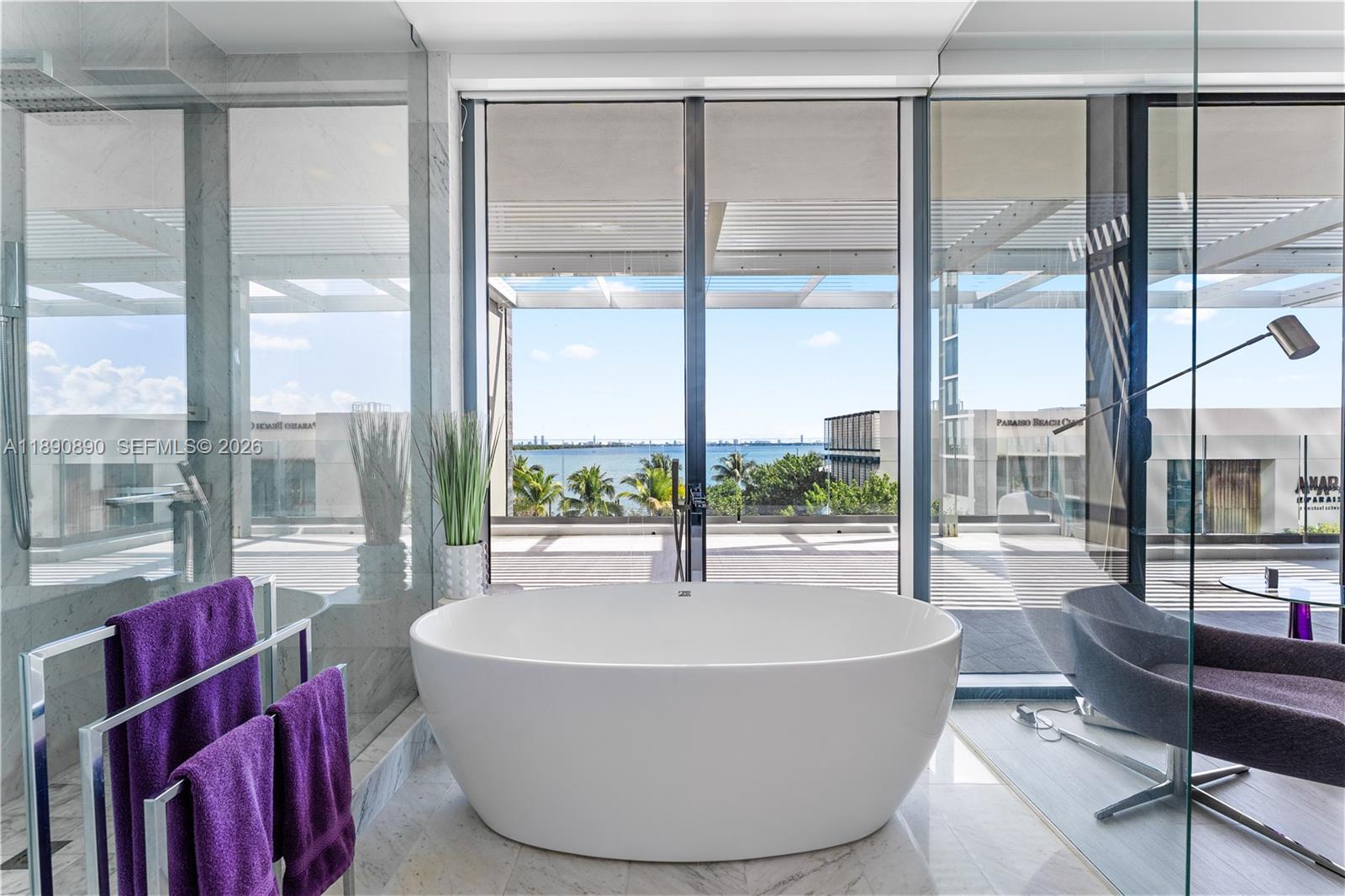 PARAISO BAY CONDO - Residential