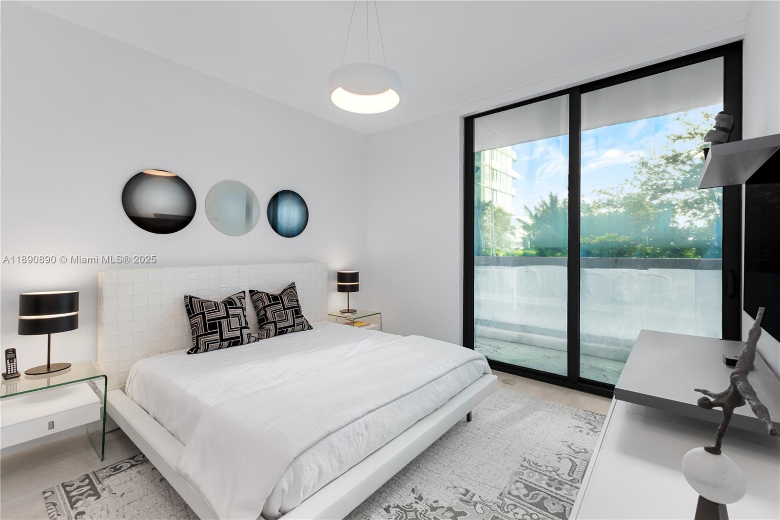 PARAISO BAY CONDO - Residential