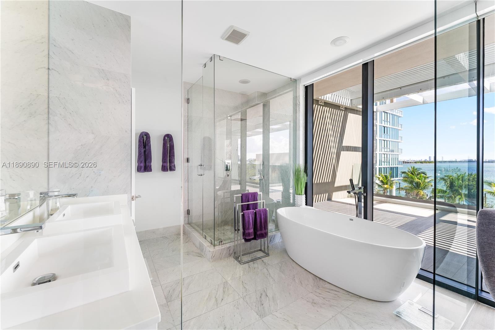 PARAISO BAY CONDO - Residential