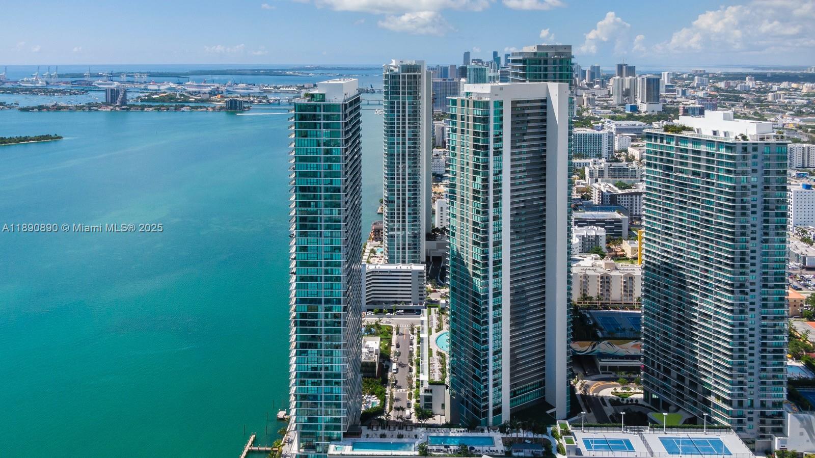 PARAISO BAY CONDO - Residential