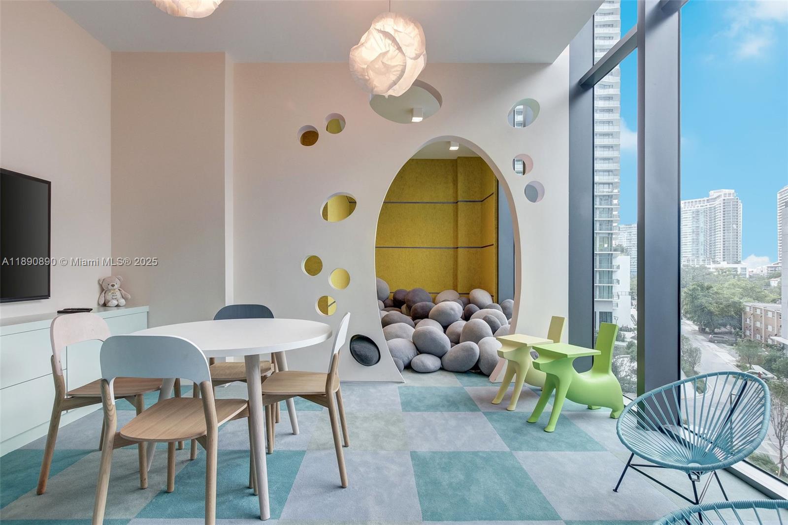 PARAISO BAY CONDO - Residential