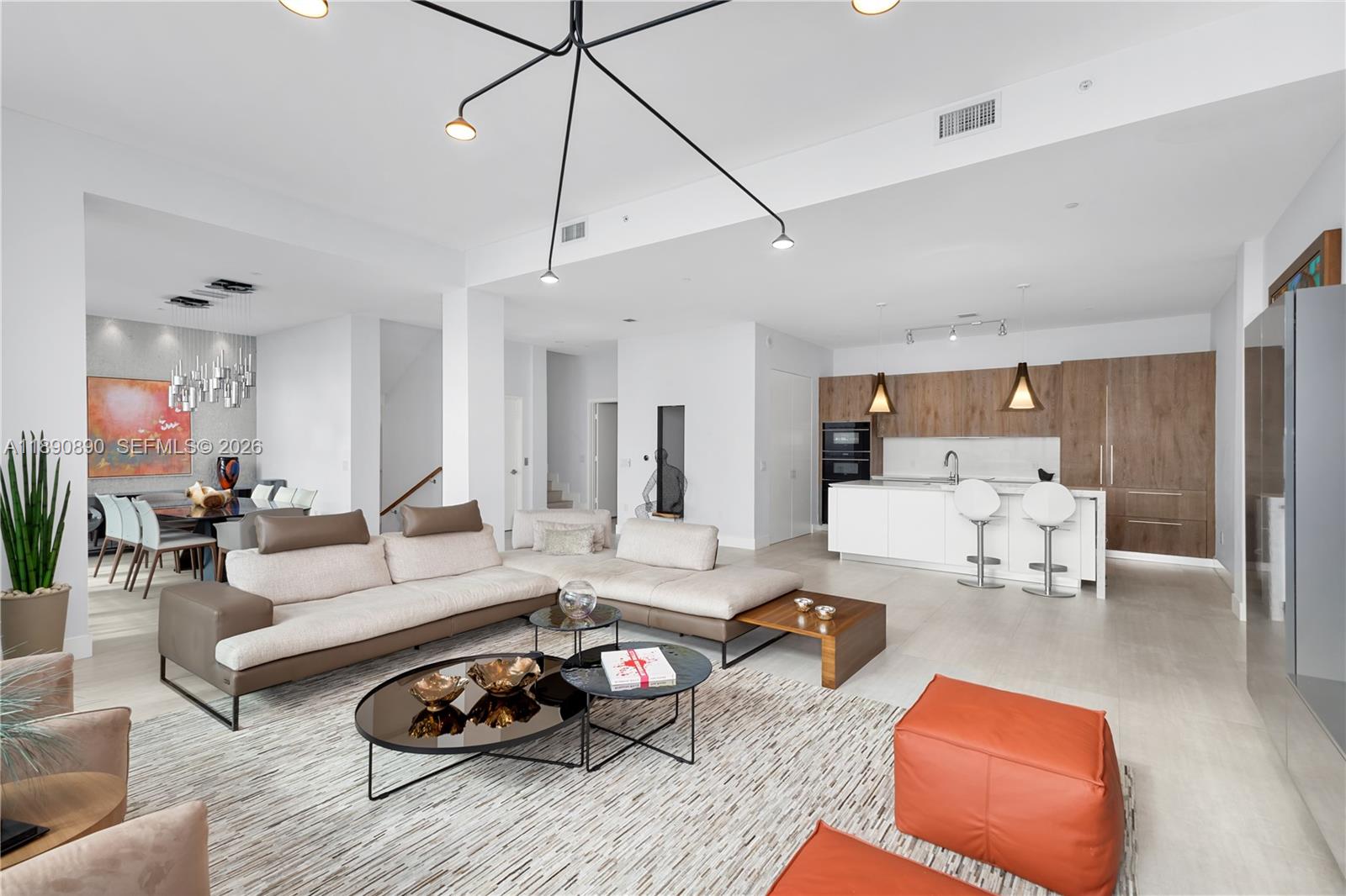 PARAISO BAY CONDO - Residential