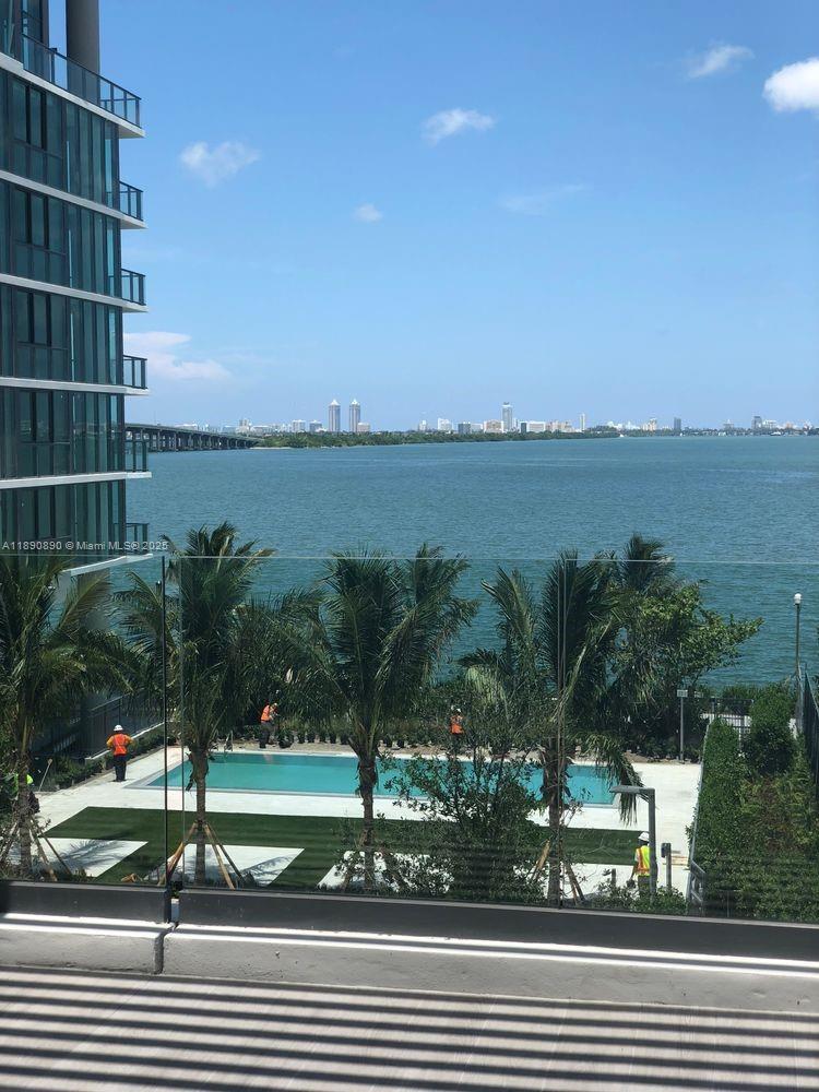 View photos, virtual tours, details... 650 NE 32nd St BH7