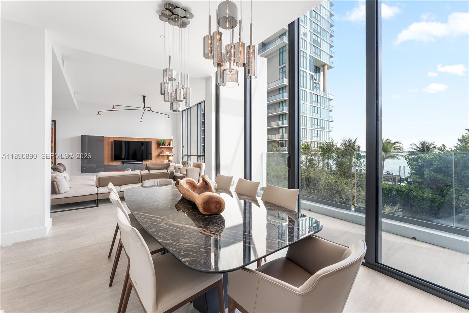 PARAISO BAY CONDO - Residential