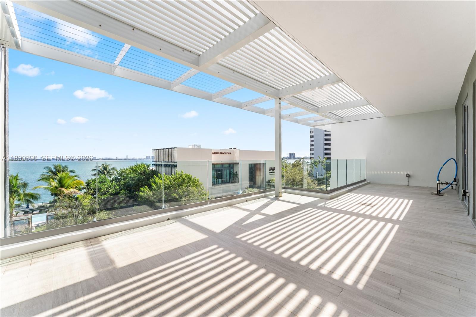 PARAISO BAY CONDO - Residential