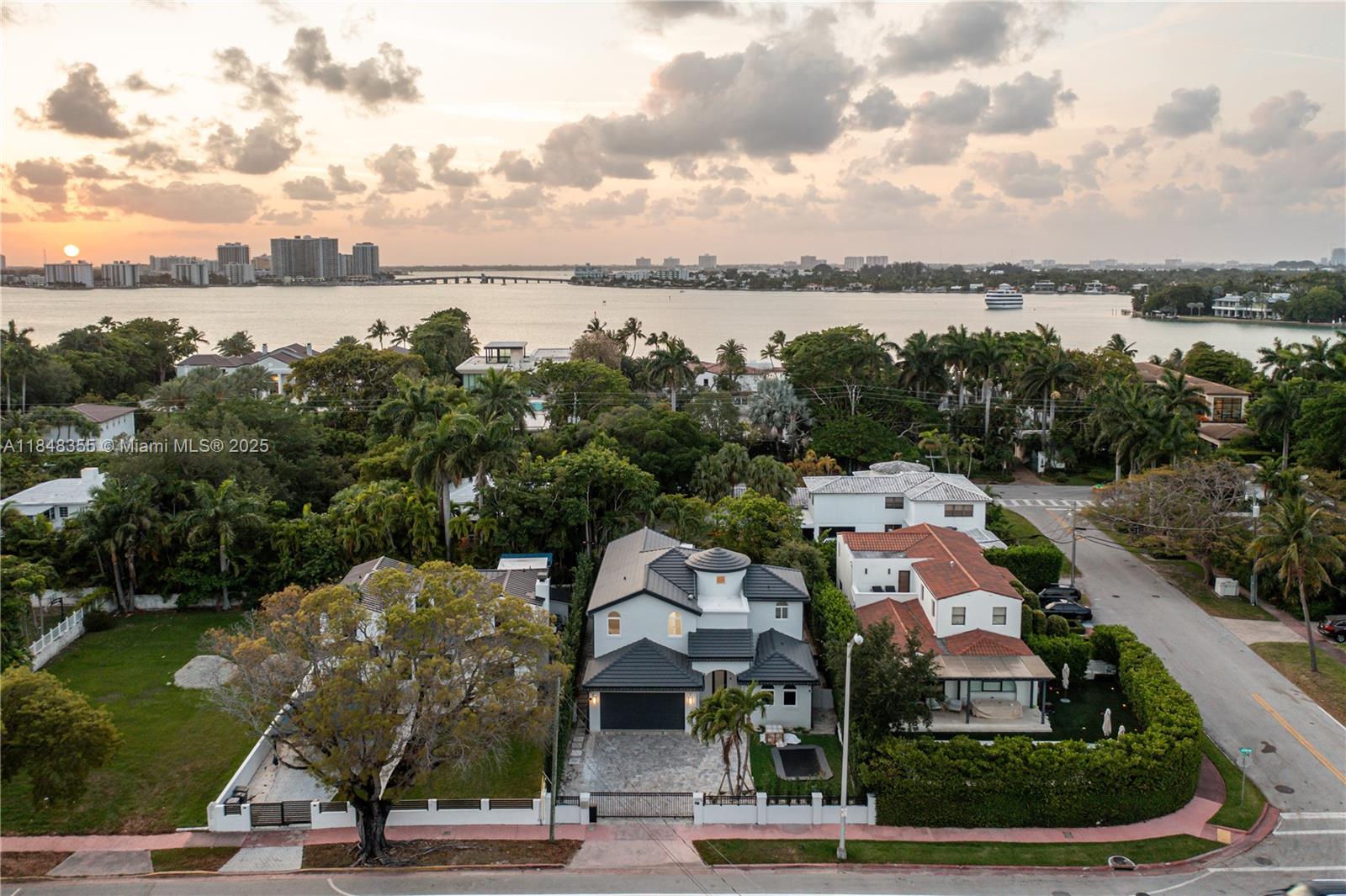 LA GORCE GOLF SUB - Residential Lease