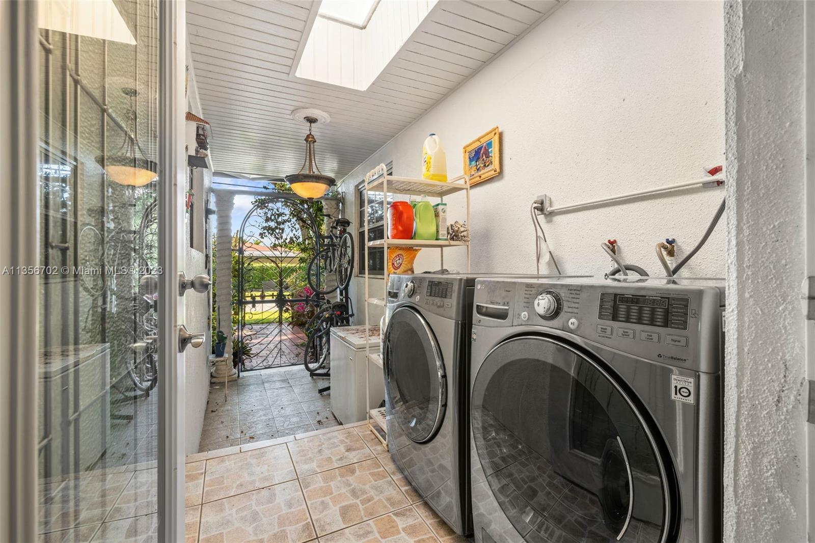 WINONA PARK - Residential