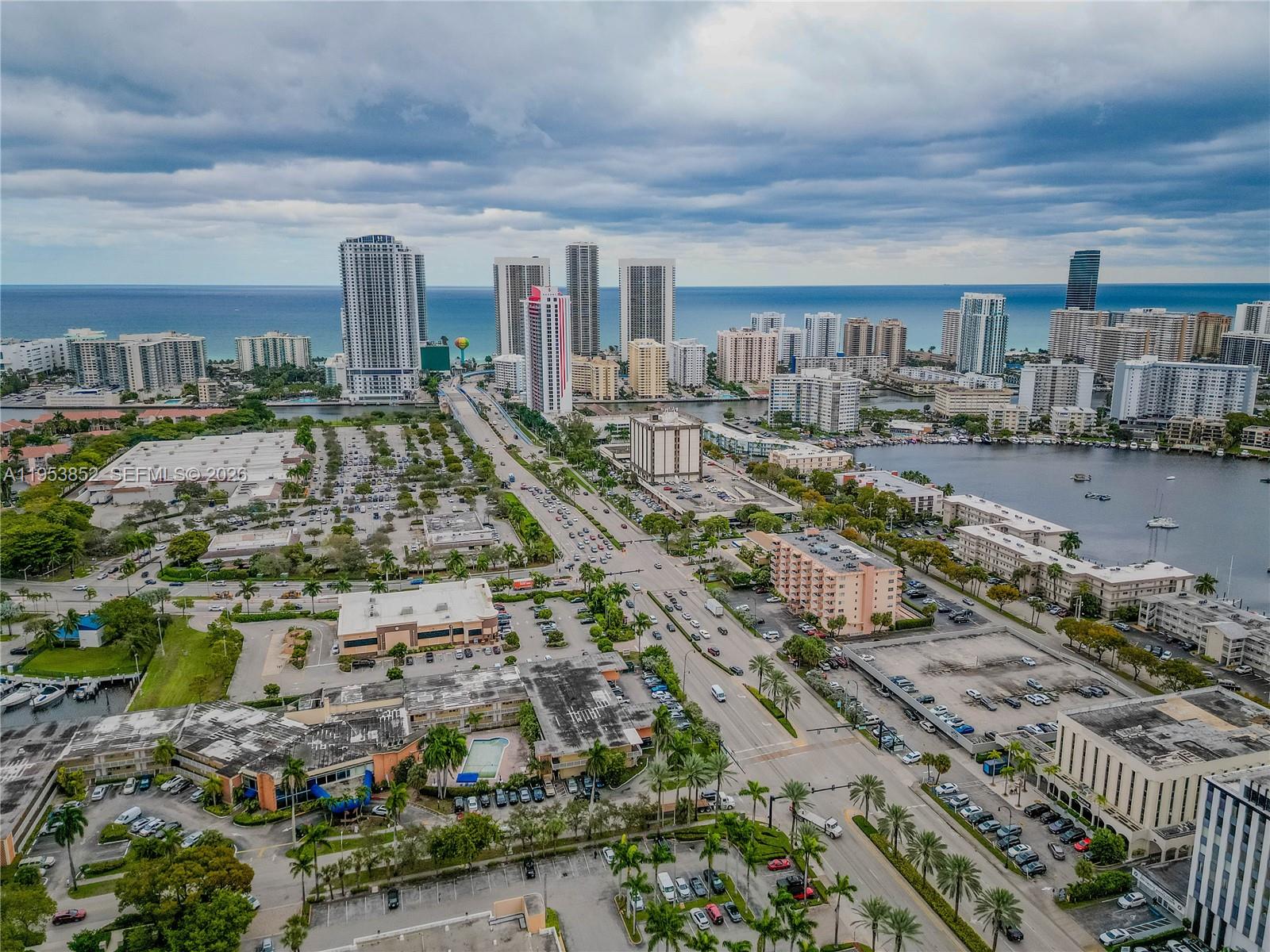 DUO CONDOMINIUM WEST - Residential